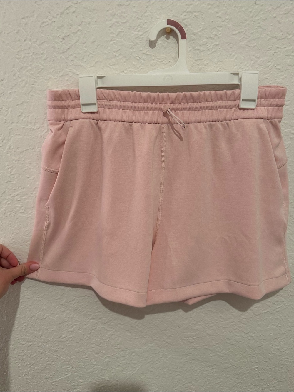 Lululemon Softstreme HR Short 4” size 10